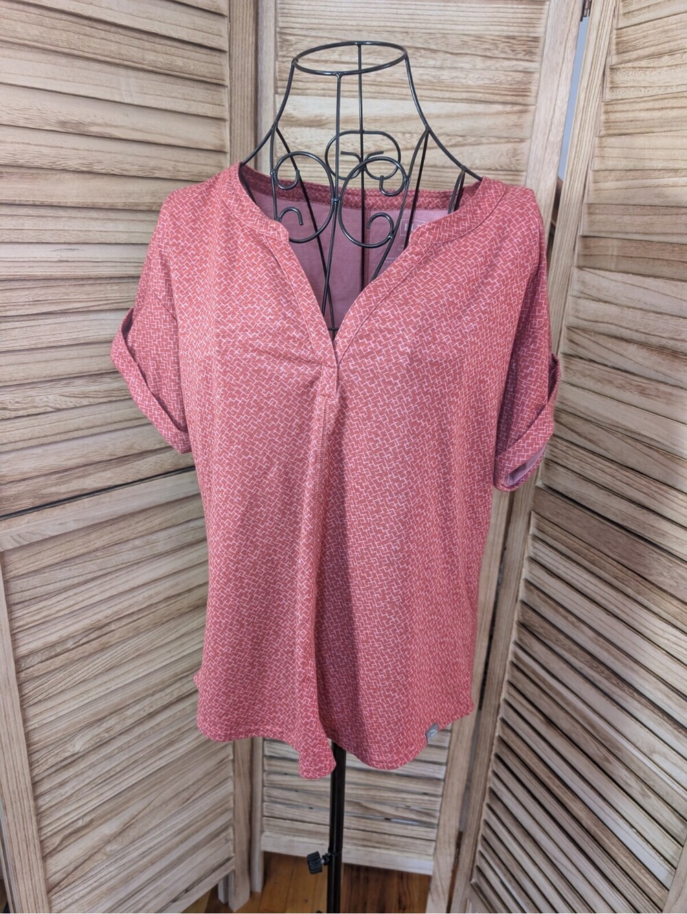 L.L. Bean Women’s Petite Pink Patterned Blouse Size MP